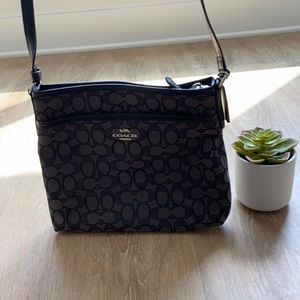 SOLD: Coach Crossbody Purse Bag
